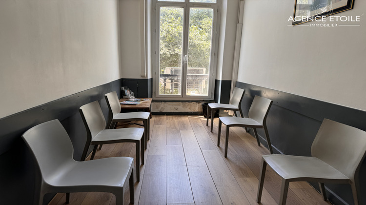 Ma-Cabane - Location Divers Marseille, 271 m²