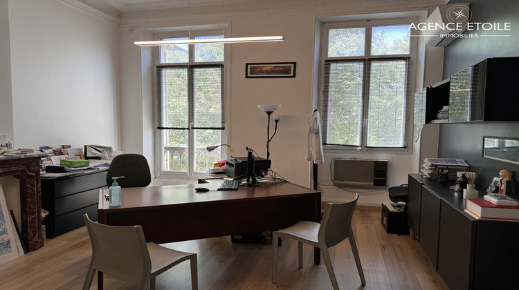 Ma-Cabane - Location Divers Marseille, 271 m²