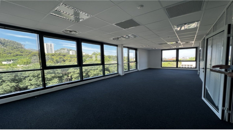 Ma-Cabane - Location Divers Marseille, 646 m²