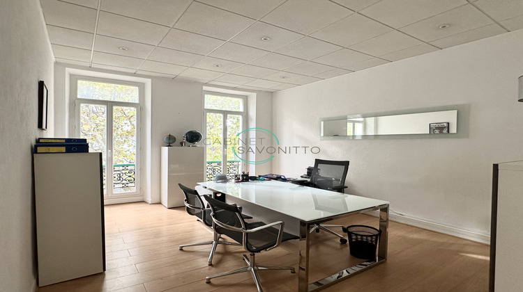 Ma-Cabane - Location Divers Marseille, 130 m²