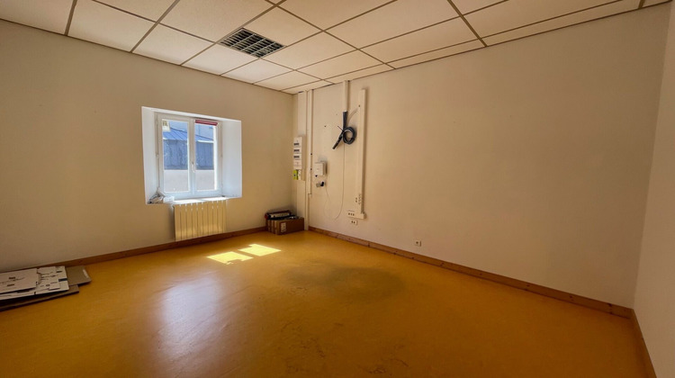 Ma-Cabane - Location Divers Mayenne, 140 m²