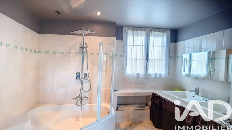 Ma-Cabane - Location Divers Melun, 150 m²