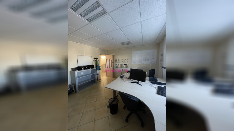Ma-Cabane - Location Divers Monteux, 350 m²