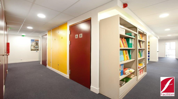 Ma-Cabane - Location Divers Montigny-le-Bretonneux, 433 m²