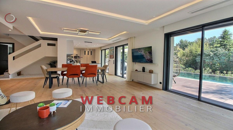 Ma-Cabane - Location Divers MOUGINS, 260 m²