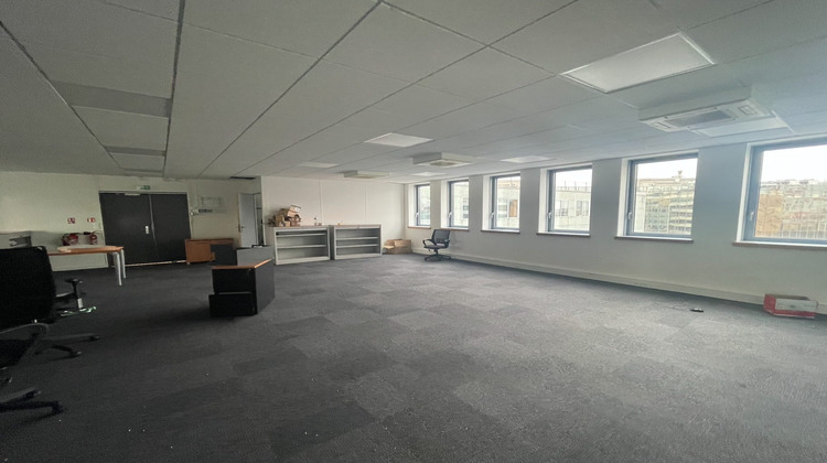 Ma-Cabane - Location Divers Nanterre, 192 m²