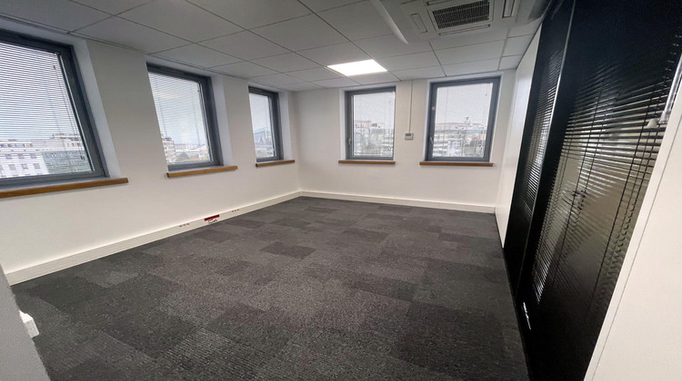 Ma-Cabane - Location Divers Nanterre, 150 m²