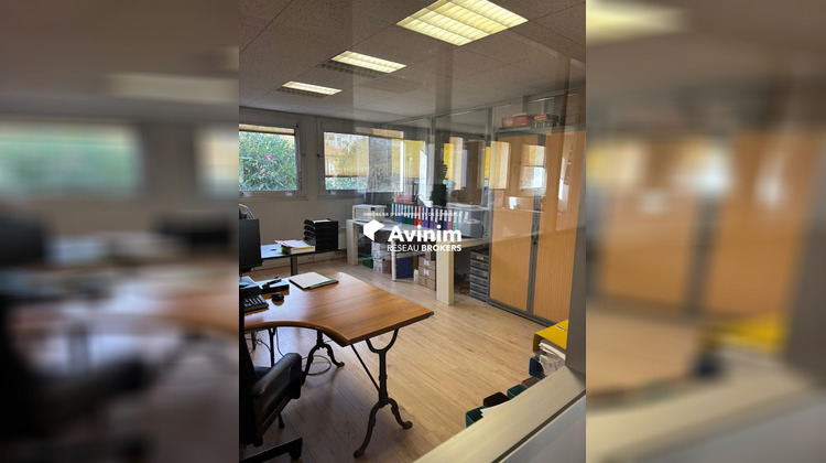 Ma-Cabane - Location Divers Neuilly-sur-Marne, 673 m²