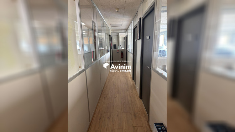 Ma-Cabane - Location Divers Neuilly-sur-Marne, 673 m²