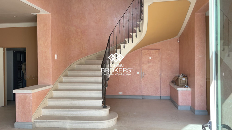 Ma-Cabane - Location Divers Noves, 480 m²