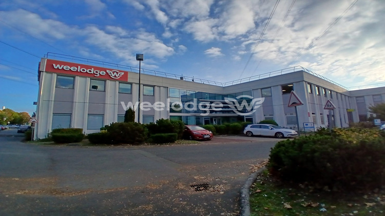 Ma-Cabane - Location Divers Osny, 200 m²