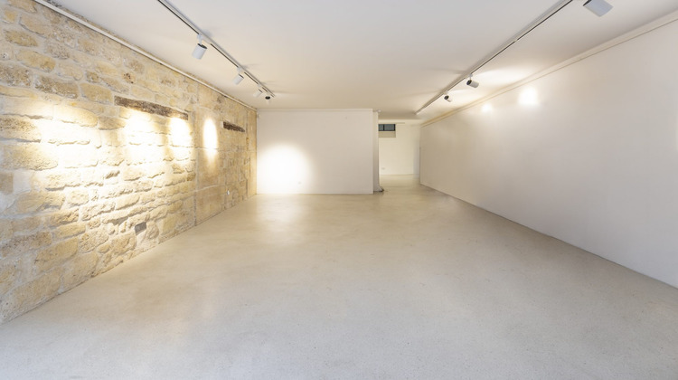 Ma-Cabane - Location Divers Paris, 213 m²