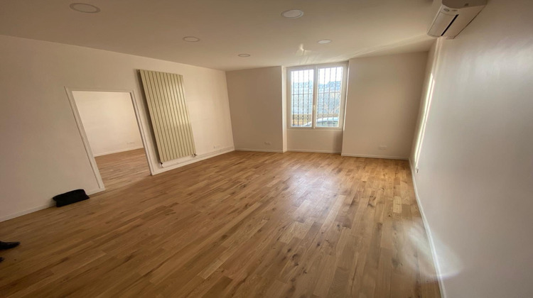 Ma-Cabane - Location Divers Paris, 120 m²