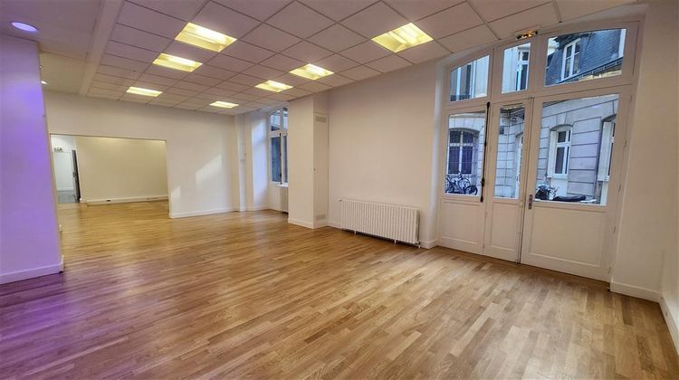 Ma-Cabane - Location Divers PARIS, 167 m²