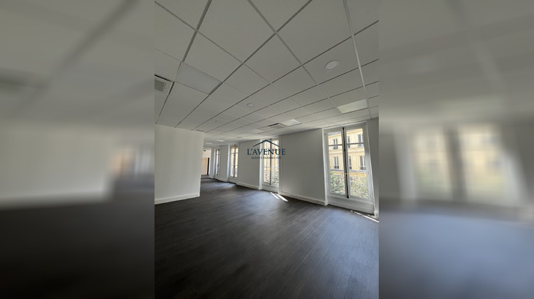 Ma-Cabane - Location Divers Paris, 150 m²
