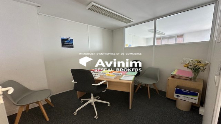 Ma-Cabane - Location Divers Paris, 330 m²