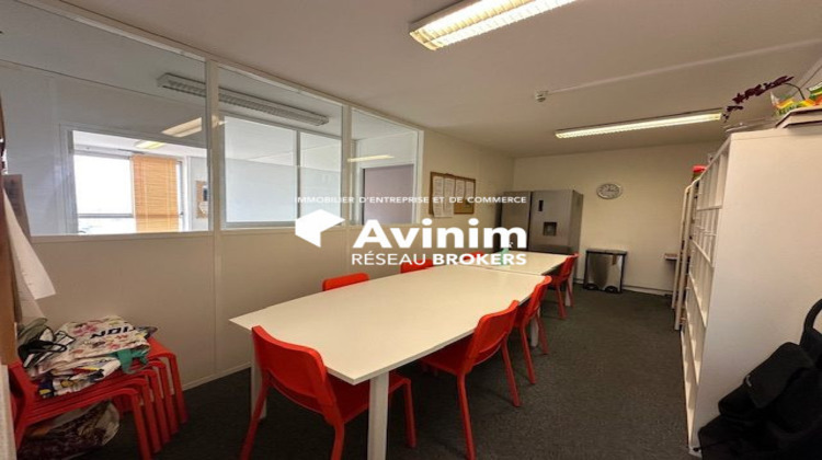 Ma-Cabane - Location Divers Paris, 330 m²