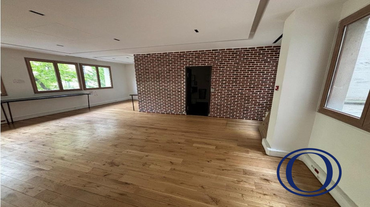 Ma-Cabane - Location Divers Paris, 225 m²