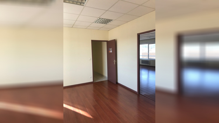 Ma-Cabane - Location Divers PERIGUEUX, 190 m²