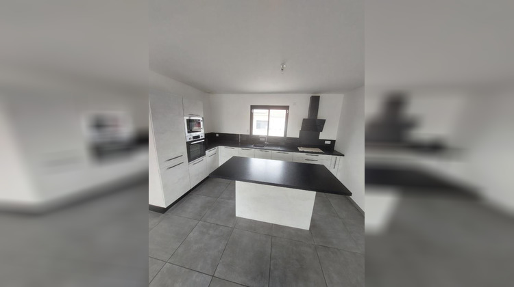 Ma-Cabane - Location Divers PIA, 82 m²