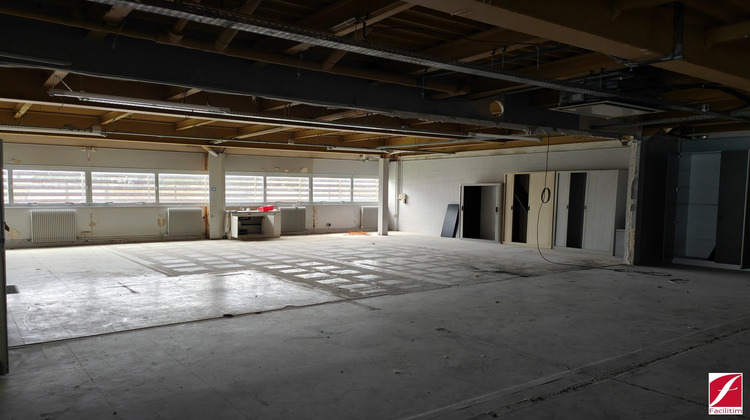 Ma-Cabane - Location Divers Plaisir, 575 m²