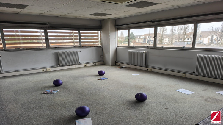 Ma-Cabane - Location Divers Plaisir, 575 m²