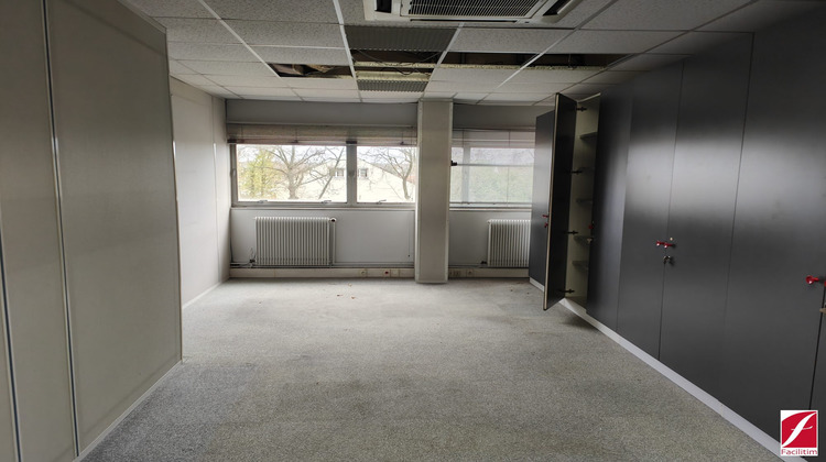 Ma-Cabane - Location Divers Plaisir, 575 m²