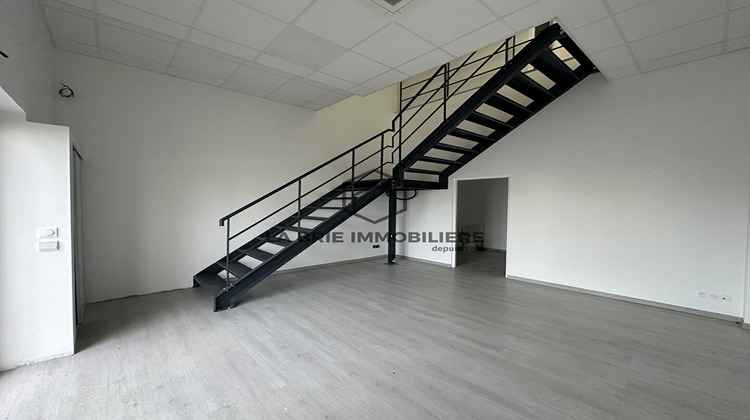 Ma-Cabane - Location Divers Pontault-Combault, 280 m²
