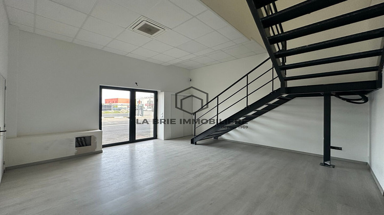 Ma-Cabane - Location Divers Pontault-Combault, 280 m²