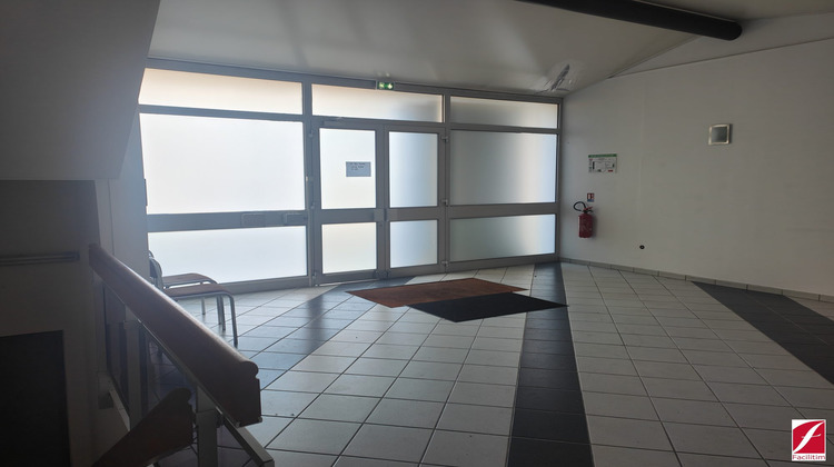 Ma-Cabane - Location Divers Pringy, 294 m²