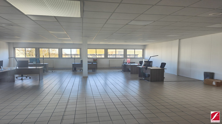 Ma-Cabane - Location Divers Pringy, 294 m²