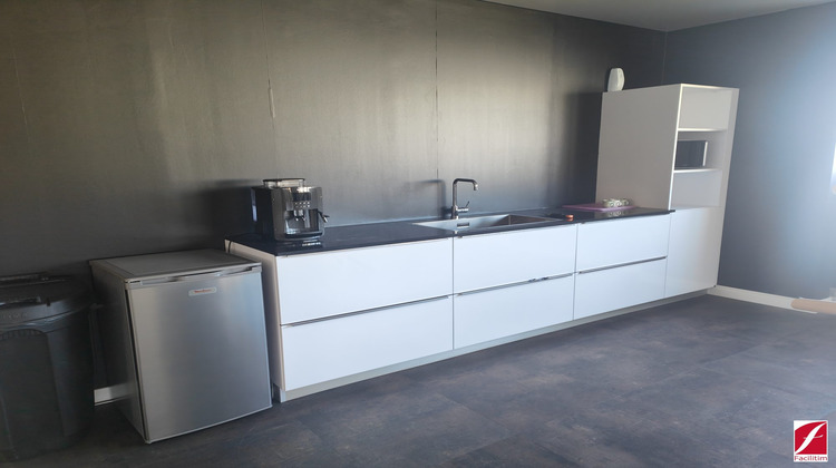 Ma-Cabane - Location Divers Pringy, 294 m²