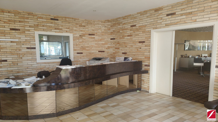 Ma-Cabane - Location Divers Pringy, 769 m²