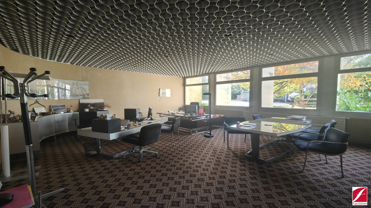 Ma-Cabane - Location Divers Pringy, 769 m²