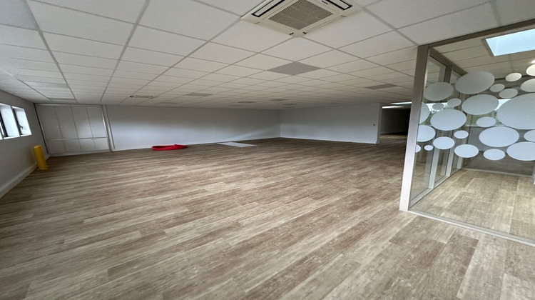 Ma-Cabane - Location Divers RILLIEUX LA PAPE, 344 m²