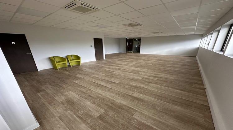 Ma-Cabane - Location Divers RILLIEUX LA PAPE, 344 m²