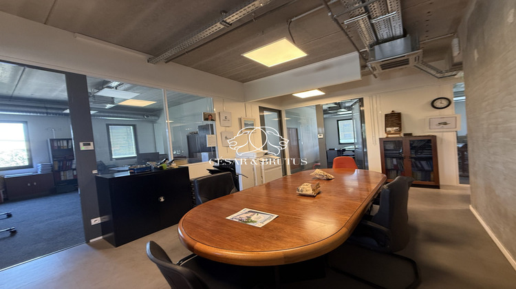 Ma-Cabane - Location Divers Rillieux-la-Pape, 240 m²
