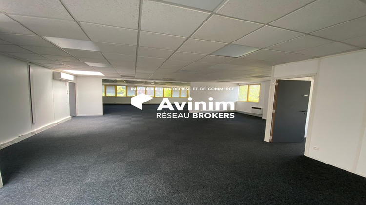 Ma-Cabane - Location Divers Saint-Égrève, 368 m²