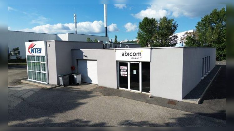 Ma-Cabane - Location Divers Saint-Étienne, 152 m²