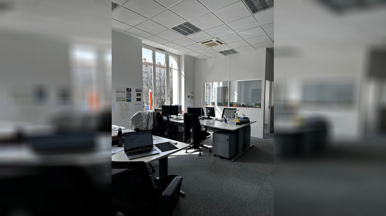 Ma-Cabane - Location Divers Saint-Étienne, 135 m²