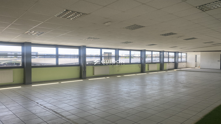 Ma-Cabane - Location Divers Saint-Barthélemy-d'Anjou, 220 m²