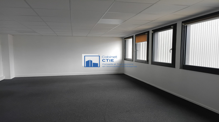 Ma-Cabane - Location Divers Saint-Barthélemy-d'Anjou, 192 m²