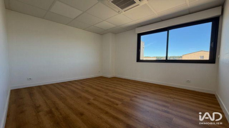 Ma-Cabane - Location Divers Saint-Cannat, 90 m²