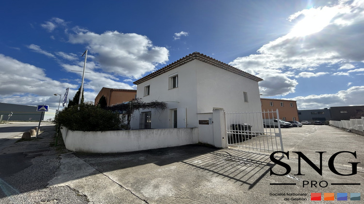 Ma-Cabane - Location Divers Saint-Cannat, 147 m²