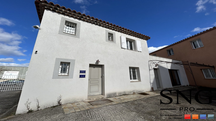 Ma-Cabane - Location Divers Saint-Cannat, 147 m²
