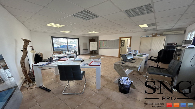 Ma-Cabane - Location Divers Saint-Cannat, 147 m²