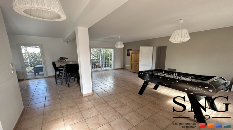 Ma-Cabane - Location Divers Saint-Cannat, 147 m²