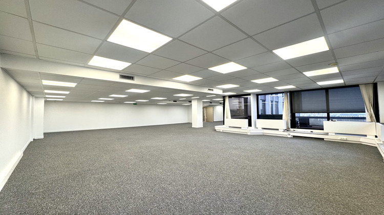 Ma-Cabane - Location Divers Saint-Cloud, 168 m²