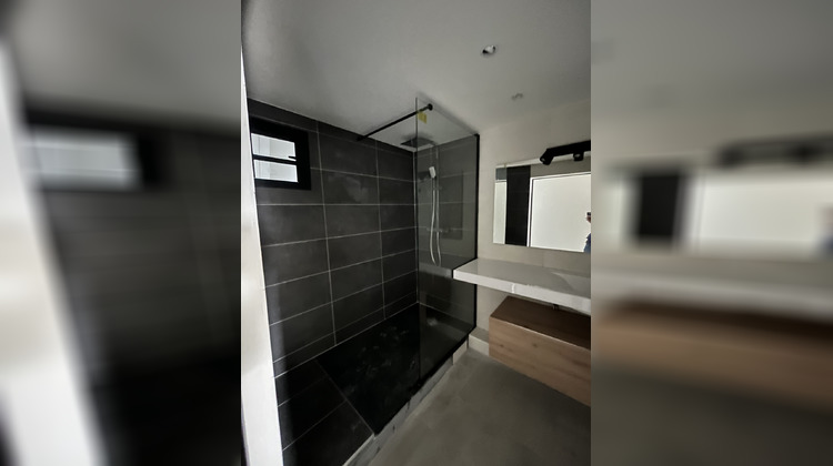 Ma-Cabane - Location Divers Saint-Denis, 120 m²