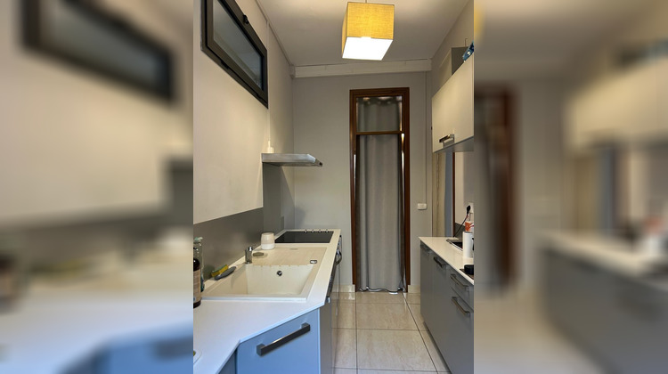 Ma-Cabane - Location Divers Saint-Denis, 100 m²